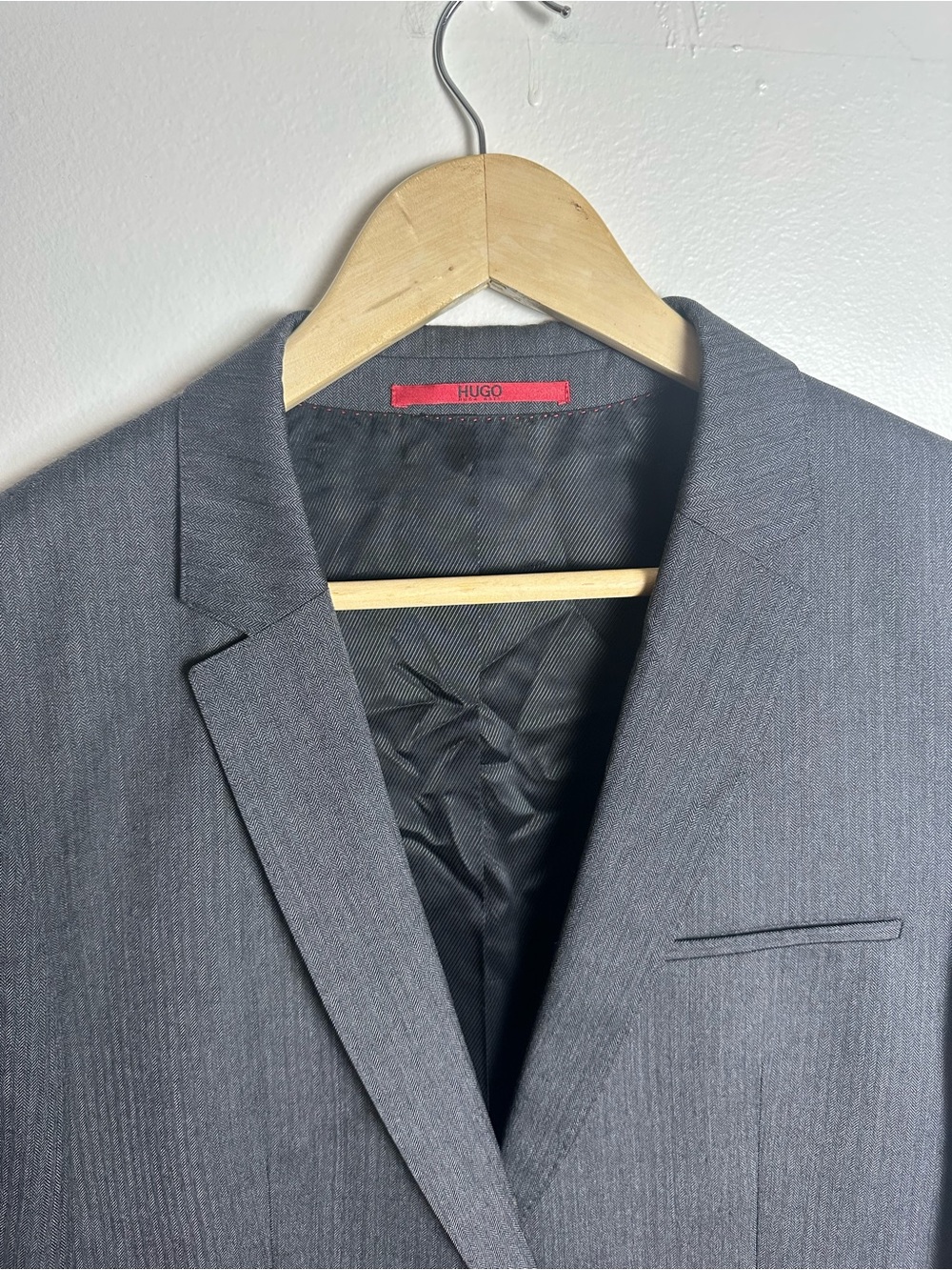 Hugo Boss Suit - Picture 3 of 11